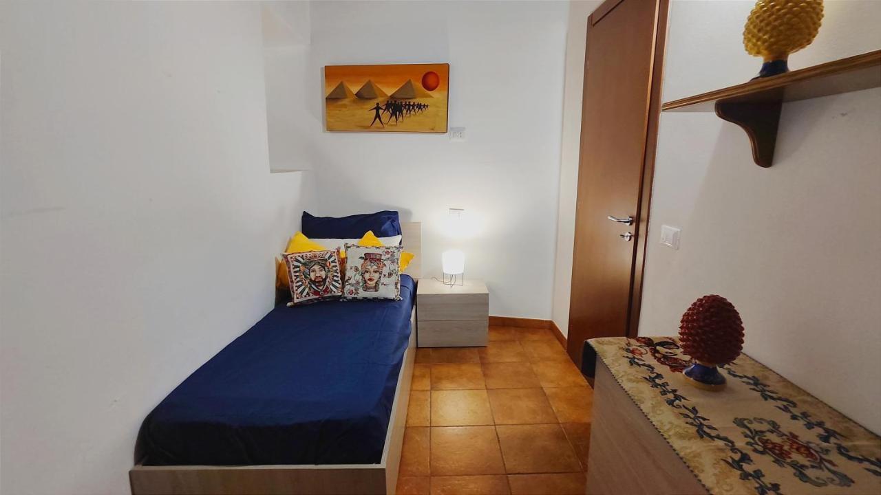 Porto Centro Storico Spiaggia Wi-Fi&Self Check-In กัสเตลลัมมาเร เดล โกลโฟ ภายนอก รูปภาพ
